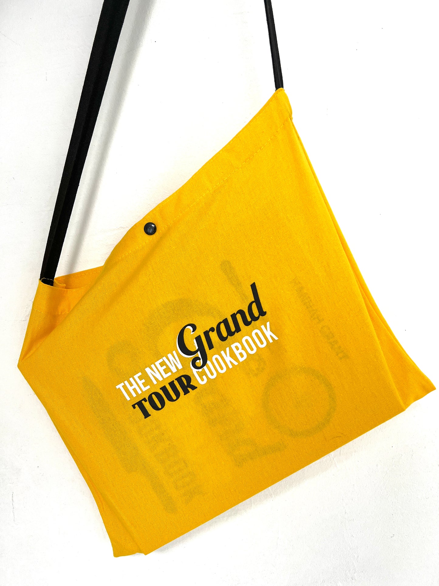 Grand Tour Musette bag